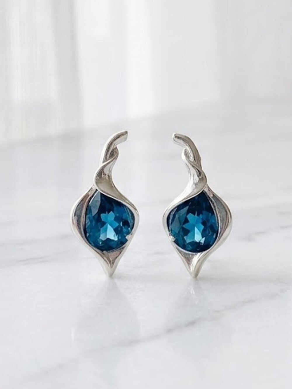  Unique Blue Platinum Crystal Earrings